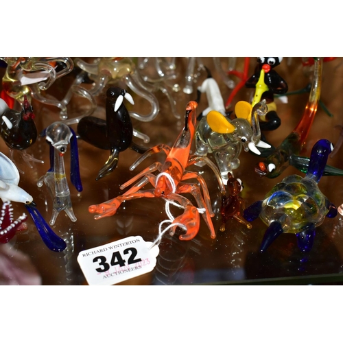 342 - A COLLECTION OF GLASS LAMPWORK ANIMALS AND BIRDS, approximately fifty creatures, to include a scorpi... 