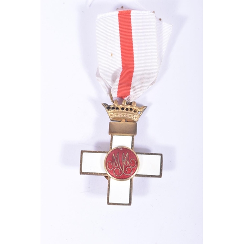 246 - SPANISH CIVIL WAR CAMPAIGN MEDAL, complete with ribbon for service on the front, also include is an ... 