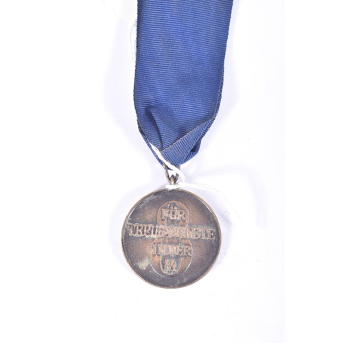 275 - WWII ERA GERMAN POLICE LONG SERVICE MEDAL, this was awarded for eight years' service and comes compl... 