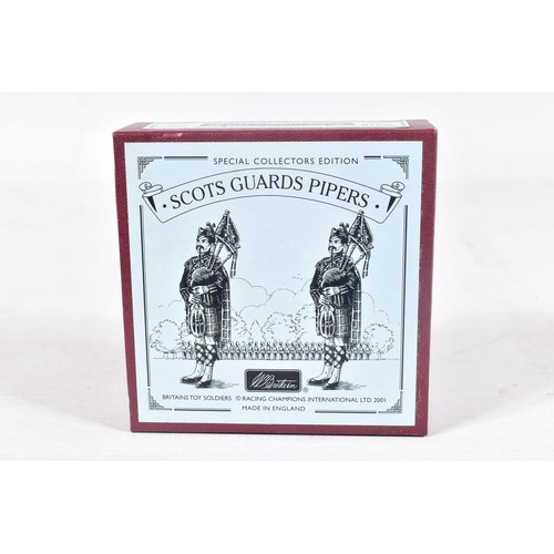 18 - SEVEN BRITAINS SCOTS GUARDS PIPERS FIGURE SETS, No.40210, all appear complete and in good condition,... 