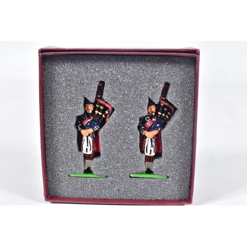 18 - SEVEN BRITAINS SCOTS GUARDS PIPERS FIGURE SETS, No.40210, all appear complete and in good condition,... 