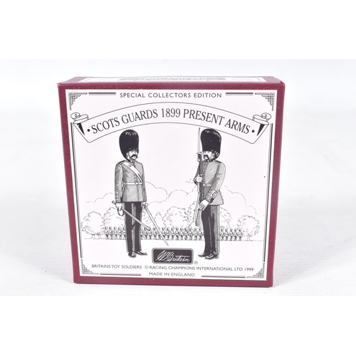 21 - SEVEN BRITAINS SPECIAL COLLECTORS EDITION SCOTS GUARDS 1899 PRESENT ARMS SETS, No.00256, all are the... 