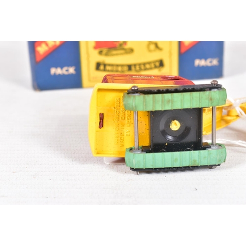 34 - THREE BOXED MOKO LESNEY MATCHBOX SERIES MAJOR PACKS, Caterpillar Earthmover, No.1, Ruston Bucyrus, N... 