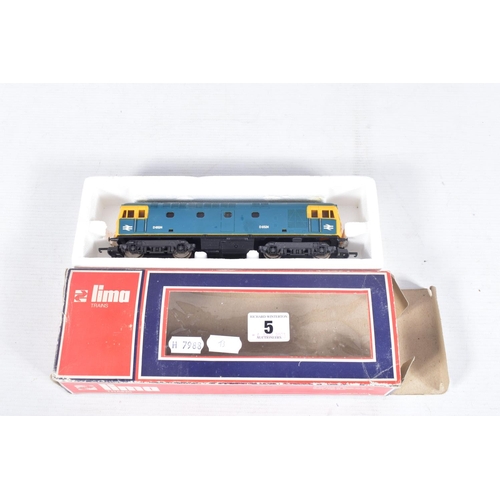 5 - FOUR BOXED OO GAUGE DIESEL LOCOMOTIVES, boxed Tri-ang Hornby Dock Shunter, No.3, red livery (R253), ... 