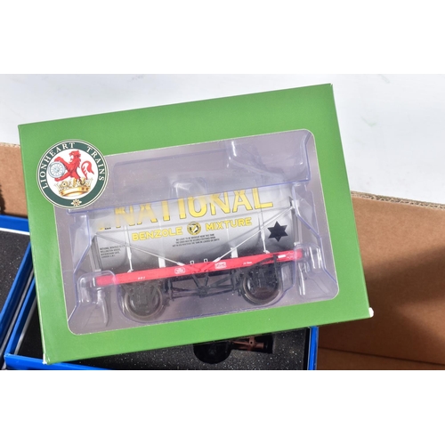 52 - A QUANTITY OF BOXED O GAUGE MODEL RAILWAY ROLLING STOCK, assorted models by Dapol, Lionheart Trains ... 