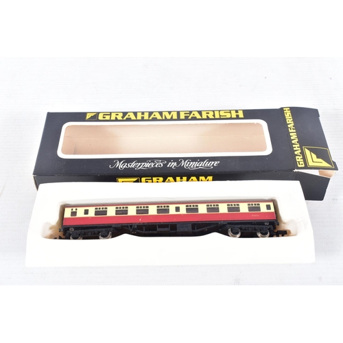 56 - A QUANTITY OF BOXED GRAHAM FARISH N GAUGE COACHING STOCK, majority are B.R. Mk.1 coaches in assorted... 