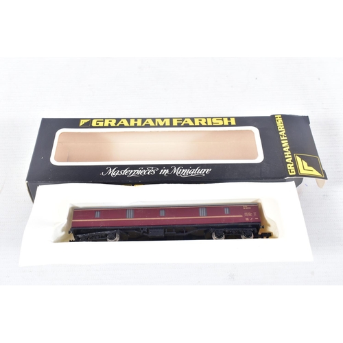 56 - A QUANTITY OF BOXED GRAHAM FARISH N GAUGE COACHING STOCK, majority are B.R. Mk.1 coaches in assorted... 