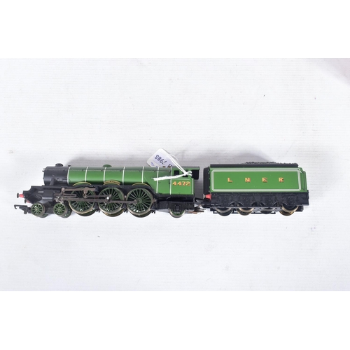 6 - FOUR BOXED AND UNBOXED OO GAUGE LOCOMOTIVES, boxed Hornby class A4 'Mallard' No.4468, L.N.E.R. blue ... 