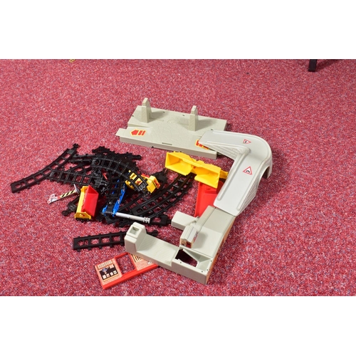 67 - THREE BOXED MATCHBOX MOTORCITY PLAYSETS, Airport, No.MC150, Railway, No.MC250 and Garage Super set, ... 