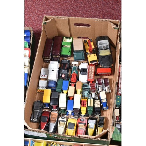 105 - A QUANTITY OF BOXED AND UNBOXED MODERN DIECAST VEHICLES, boxed items include Corgi Classics, Lledo' ... 