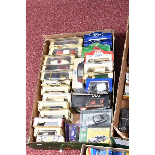 105 - A QUANTITY OF BOXED AND UNBOXED MODERN DIECAST VEHICLES, boxed items include Corgi Classics, Lledo' ... 