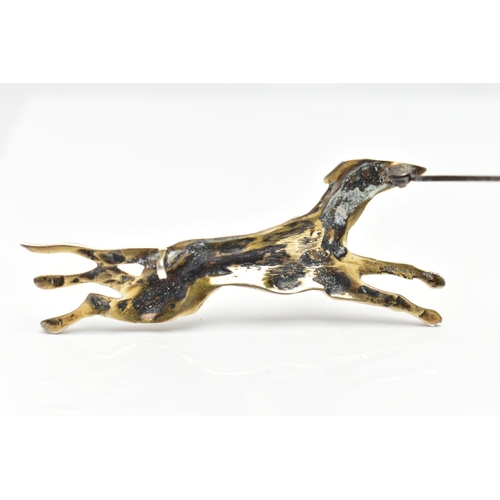 40 - A GREYHOUND BROOCH, in running pose, stamped sterling silver, length 70mm, approximate gross weight ... 