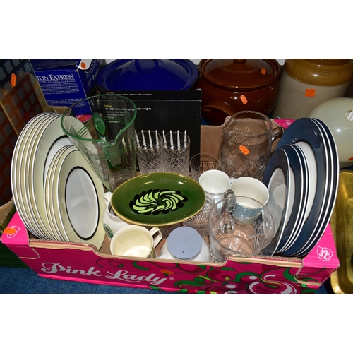 346 - FIVE BOXES OF ASSORTED KITCHEN SUNDRIES, to include a large ceramic blue and white table lamp, a Bre... 