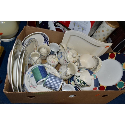 346 - FIVE BOXES OF ASSORTED KITCHEN SUNDRIES, to include a large ceramic blue and white table lamp, a Bre... 