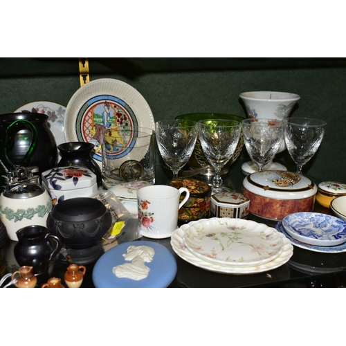 375 - A GROUP OF CERAMICS AND GLASSWARES, to include two black basalt match holders, one stamped 'Wedgwood... 