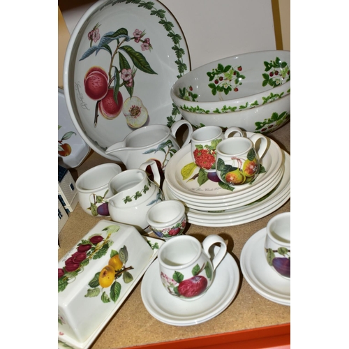 388 - A QUANTITY OF PORTMEIRION DINNER WARES, comprising a large Summer Strawberries bowl (badly cracked a... 