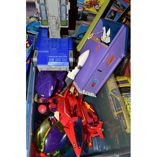 423 - TWO BOXES AND LOOSE VINTAGE TOYS, mainly 1980s/90s, to include boxed Tyco Racing Grand Prix and Dard... 