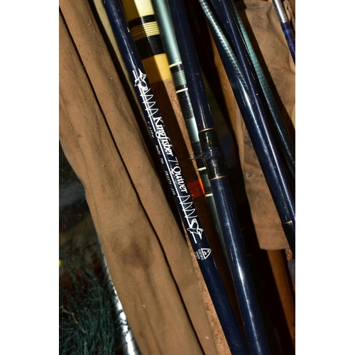 424 - A GROUP OF FISHING RODS, to include a Lee Glaslee rod, The Midlander, a Kingfisher 7' Quiver, an EP ... 