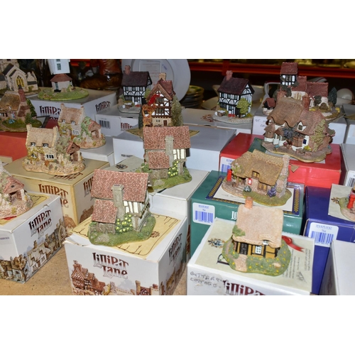 458 - THIRTY ONE LILLIPUT LANE SCULPTURES FROM THE MIDLAND SERIES, mostly boxed and with deeds, comprising... 