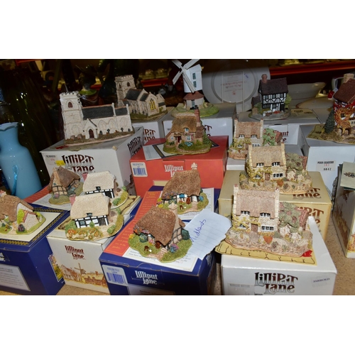 458 - THIRTY ONE LILLIPUT LANE SCULPTURES FROM THE MIDLAND SERIES, mostly boxed and with deeds, comprising... 