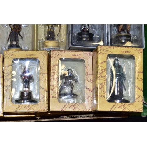 461 - EAGLEMOSS BOXED AS NEW LORD OF THE RINGS LEAD CHESS FIGURINES and collectable figures, to include th... 