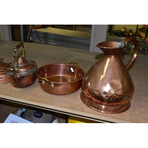 520 - FIVE COPPER ITEMS, to include a brass handled kettle, a bed warmer, a small solid copper kettle, a b... 