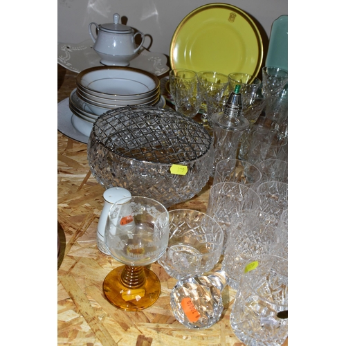 329 - A GROUP OF CERAMIC TEA WARES AND CUT GLASS, comprising an Aynsley 'Georgian Cobalt 7348' pattern cup... 