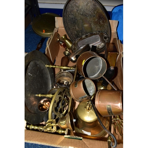 336 - ONE BOX OF BRASS AND METALWARES, to include a vintage brass calcium carbide bicycle lamp, stamped Jo... 