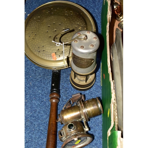 336 - ONE BOX OF BRASS AND METALWARES, to include a vintage brass calcium carbide bicycle lamp, stamped Jo... 