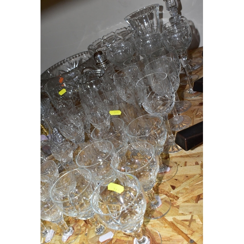 344 - A QUANTITY OF CUT CRYSTAL, to include a Dartington Crystal bulbous bud vase, a set of six sundae dis... 