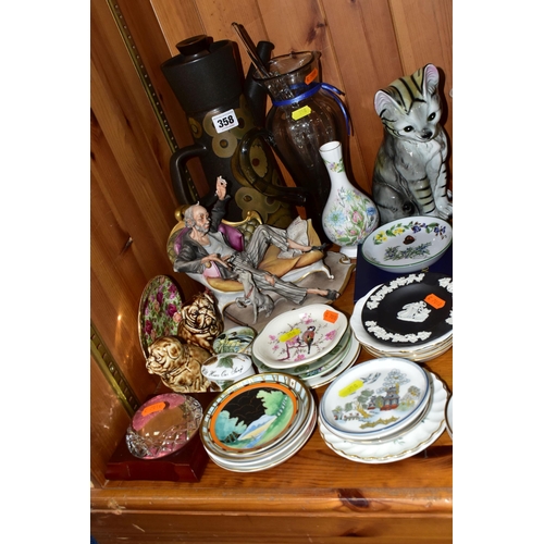 358 - A LARGE QUANTITY OF ASSORTED GIFT WARE AND ORNAMENTS, comprising a Denby 'Arabesque' pattern coffee ... 