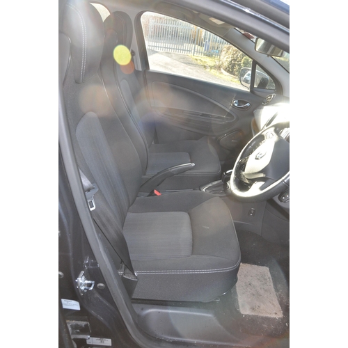 1001 - A 2018 RENAULT ZOE Z.E.40i Electric FULLY ELECTRIC FIVE DOOR HATCHBACK CAR in Grey, first Registered... 