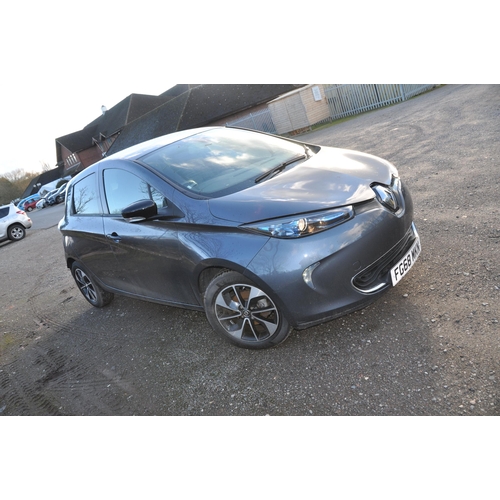 1001 - A 2018 RENAULT ZOE Z.E.40i Electric FULLY ELECTRIC FIVE DOOR HATCHBACK CAR in Grey, first Registered... 