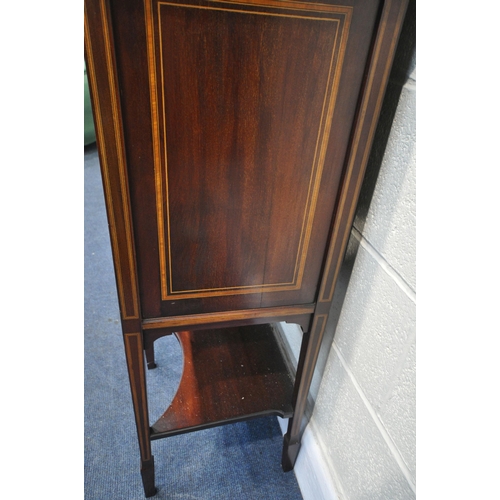 1312 - AN EDWARDIAN MAHOGANY AND BOX STRUNG DISPLAY CABINET, with a central glazed door enclosing two shelv... 