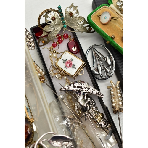 38 - A BOX OF ASSORTED JEWELLERY, to include an assortment of white metal earrings, a chain, a pendant an... 