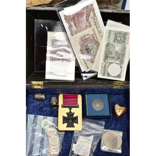 45 - A CARDBOARD BOX OF COIN AND COMMEMORATIVES, to include a boxed set of Mexico 13 silver plated marria... 