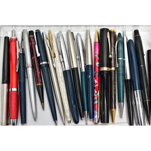 49 - A SELECTION OF PENS, to include ball point 'Parker' pens, propelling pencils, Sheaffer fountain pen,... 