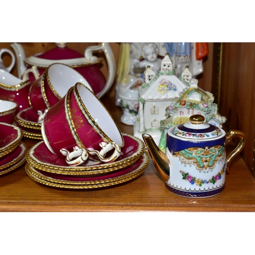 380 - A GROUP OF CERAMICS, to include a Wedgwood 'Queen of Hearts' cream jug and sugar bowl, a twenty one ... 