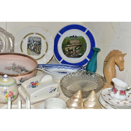 397 - A GROUP OF CERAMICS, GLASS AND SUNDRY ITEMS, to include a Poole Pottery cheese dish, preserve pot an... 