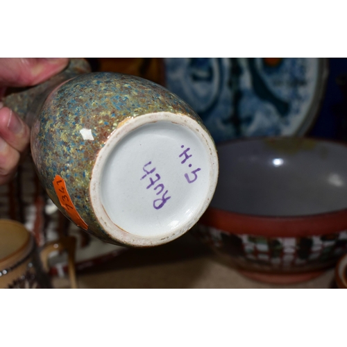 415 - A GROUP OF STUDIO POTTERY AND  DOULTON LAMBETH WARE, comprising a Doulton Lambethware Loving cup dec... 