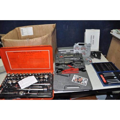 1071 - A SELECTION OF CASED TOOLS AND A BOX OF LOOSE to include large 54 piece socket set, scalpel set, cas... 