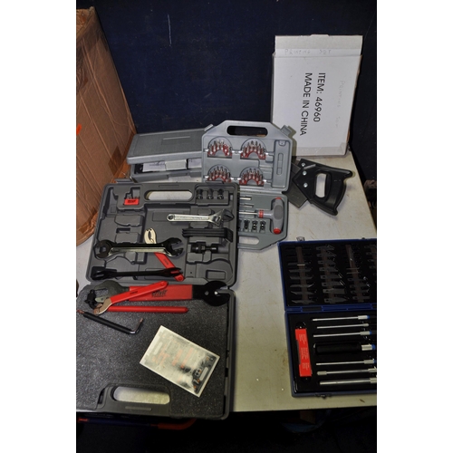 1071 - A SELECTION OF CASED TOOLS AND A BOX OF LOOSE to include large 54 piece socket set, scalpel set, cas... 