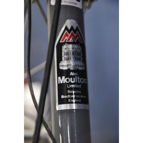 1099 - AN ALEX MOULTON SPACE FRAME BICYCLE badged Alex Moulton to front stem, R425 at rear of stem, also ba... 