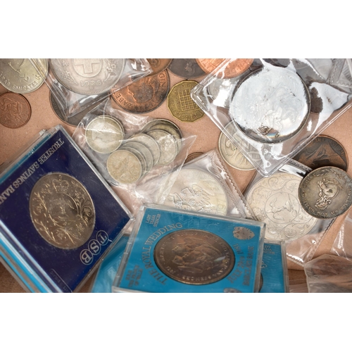 116 - A BOX OF MIXED COINAGE, to include a bag of silver content coins such as a 1923 half Crown coin, a 1... 