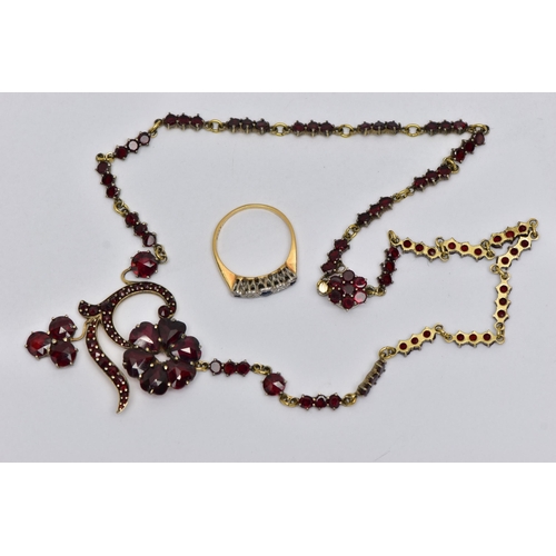 41 - A YELLOW METAL DIAMOND AND SAPPHIRE FIVE STONE RING AND A GARNET NECKLACE, the ring designed with th... 