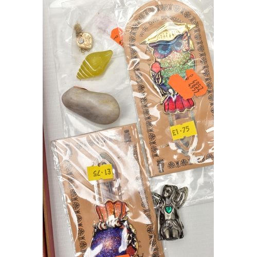 84 - A 9CT GOLD HEART LOCKET PENDANT, CHAIN AND OTHER ITEMS, the heart shaped locket, decorated with a wh... 