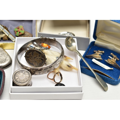 86 - A BOX OF ASSORTED JEWELLERY AND OTHER ITEMS, to include a  rose metal centurian signet ring (a/f), s... 