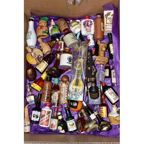 231 - ALCOHOL, seven boxes containing a superb collection of approximately 260, mostly 5cl, 'Miniatures' w... 