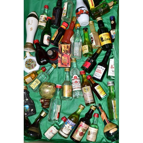 231 - ALCOHOL, seven boxes containing a superb collection of approximately 260, mostly 5cl, 'Miniatures' w... 