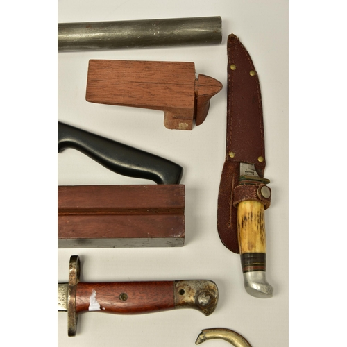 360 - AN ARABIAN DESIGN SHEATH KNIFE, a  sheath knife in leather sheath, a bayonet marked 1907 Wilkinson, ... 